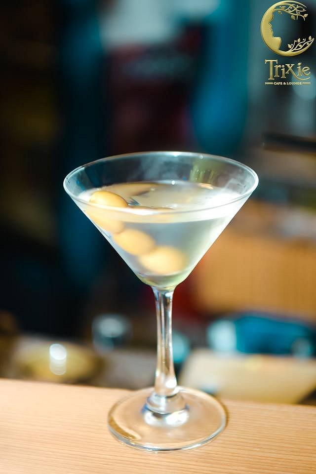 Trixie Cafe & Lounge
