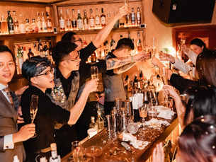 Bee'znees Speakeasy Bar