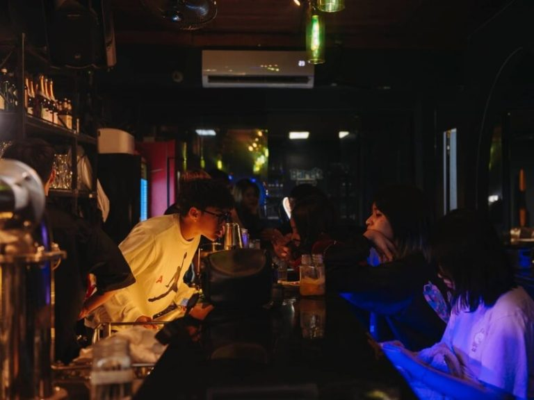 Brew Sister Solist Pub được nhiều bạn trẻ ghé thăm nhờ có nhiều góc “check-in” đẹp