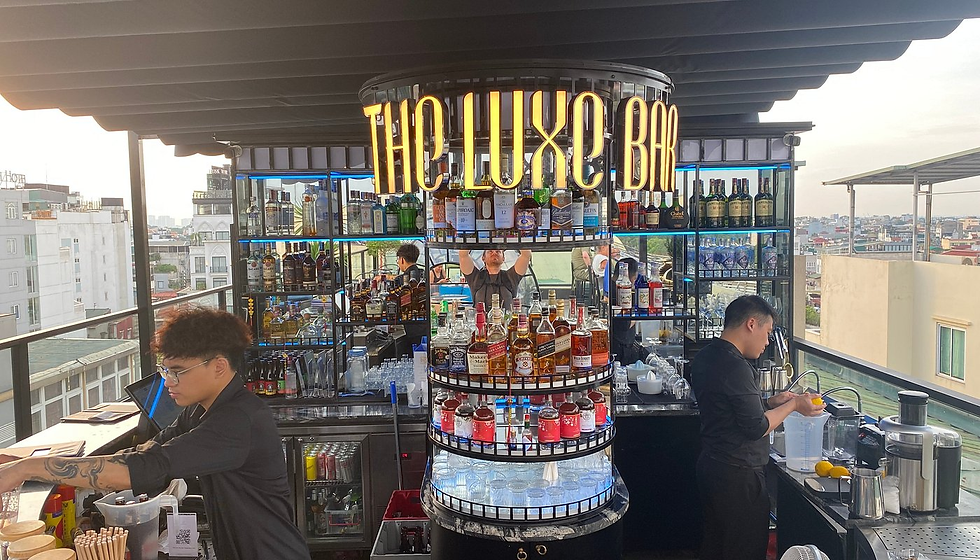 The Luxe Bar
