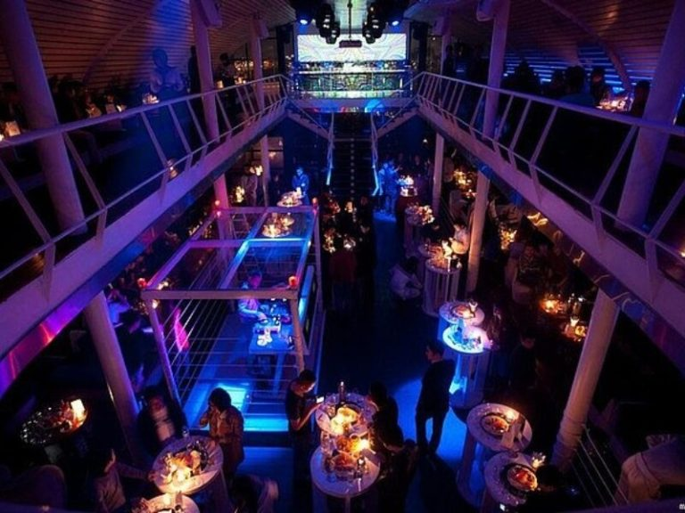 Taboo Lounge & bar là sự giao thoa giữa nét đẹp Á Đông và phương Tây