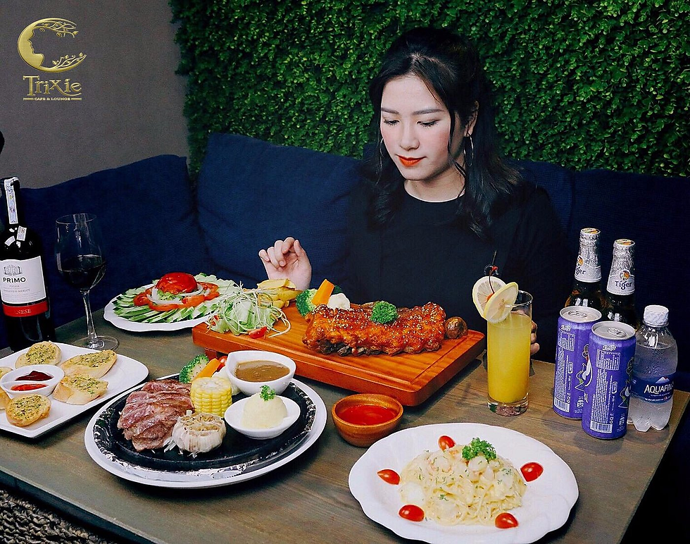 Trixie Cafe & Lounge