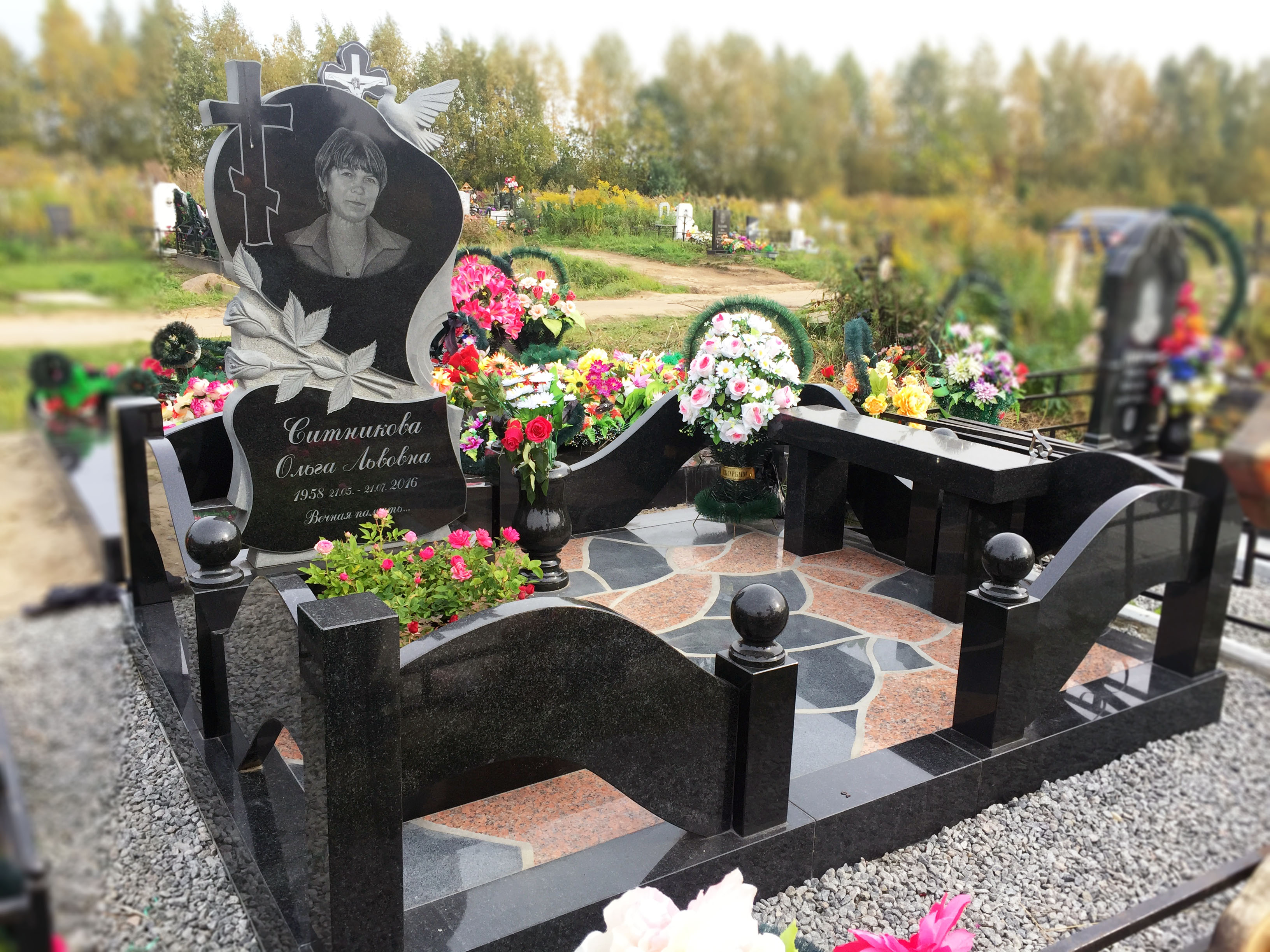 Памятник "Нежное сердце"