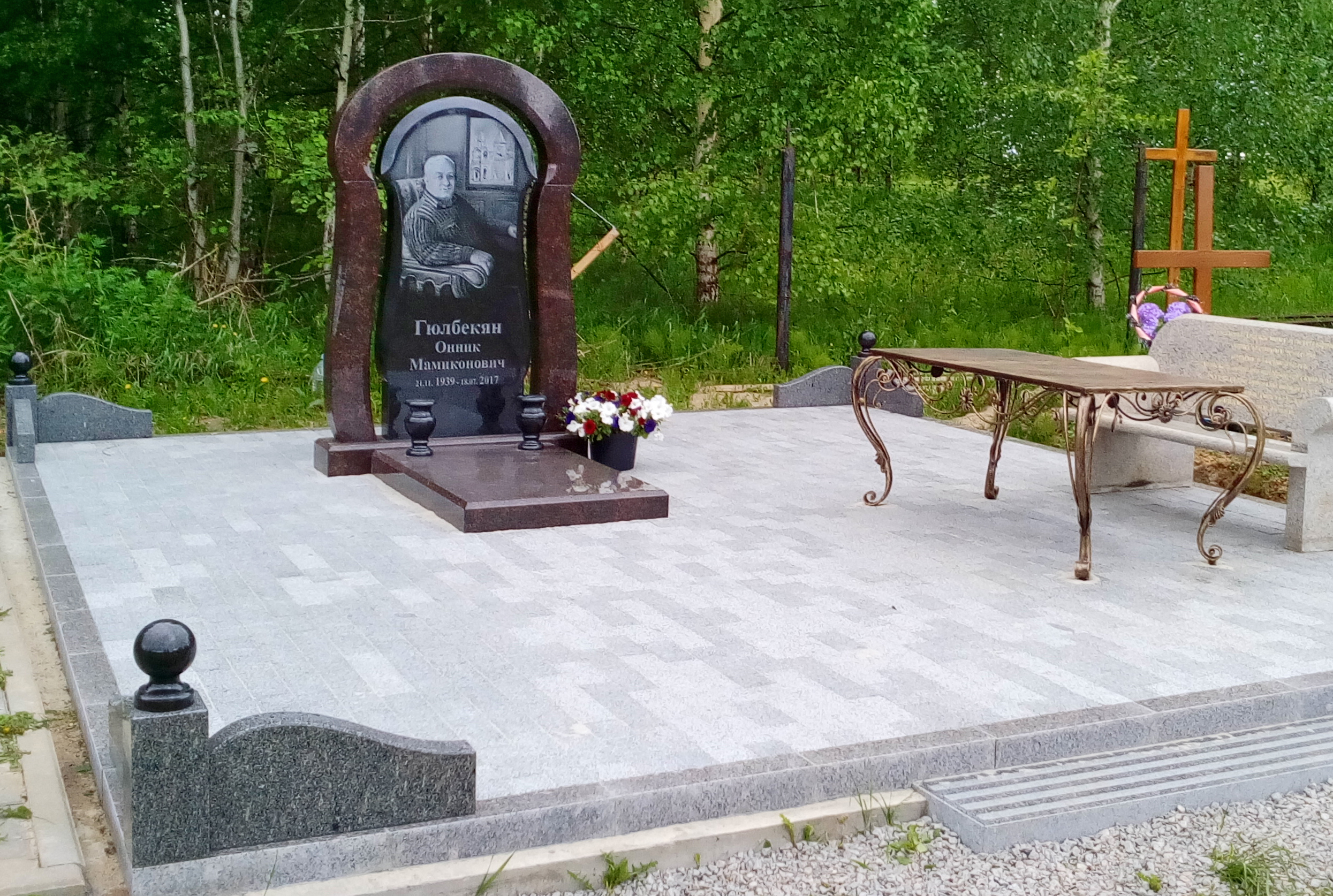 Комплексное благоустройство "Памяти отца"