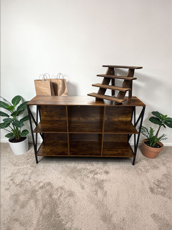 Event shelving and furniture setup for conference display