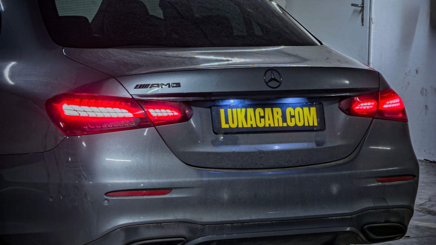 Mercedes-Benz třídy E 2023 – luxusní sedan k pronájmu i prodeji – LUKACAR Ostrava