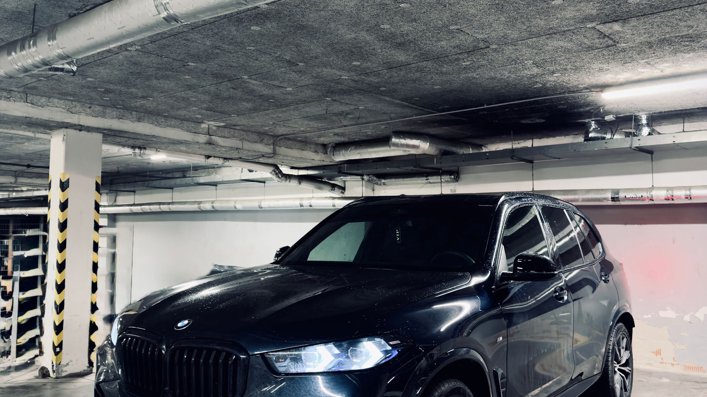 BMW X5 xDrive30d M – luxusní SUV k pronájmu i prodeji – LUKACAR Ostrava