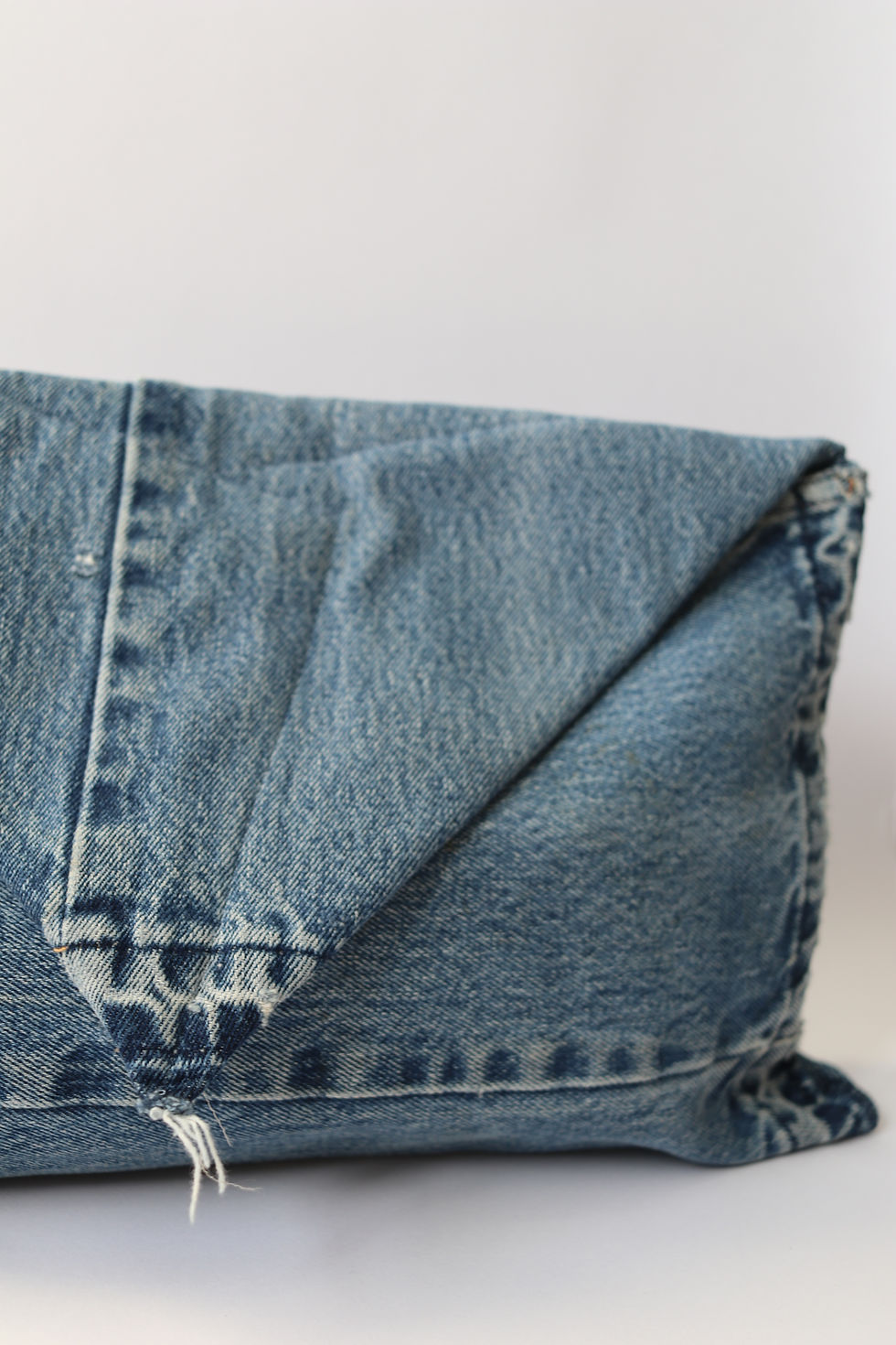 Thumbnail: envelope clutch