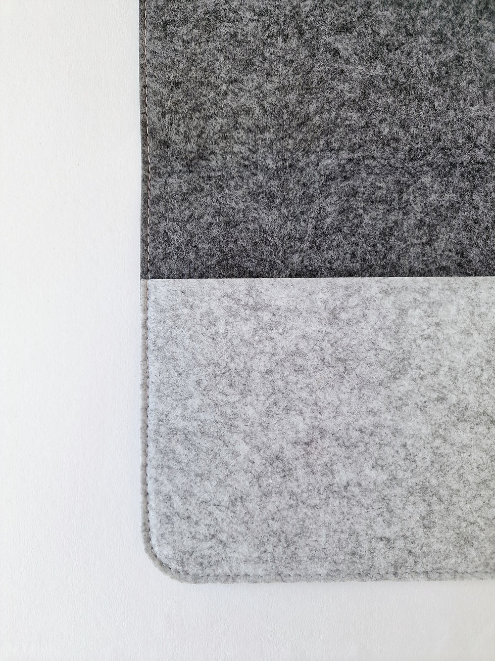 Thumbnail: Porte documents en feutrine 