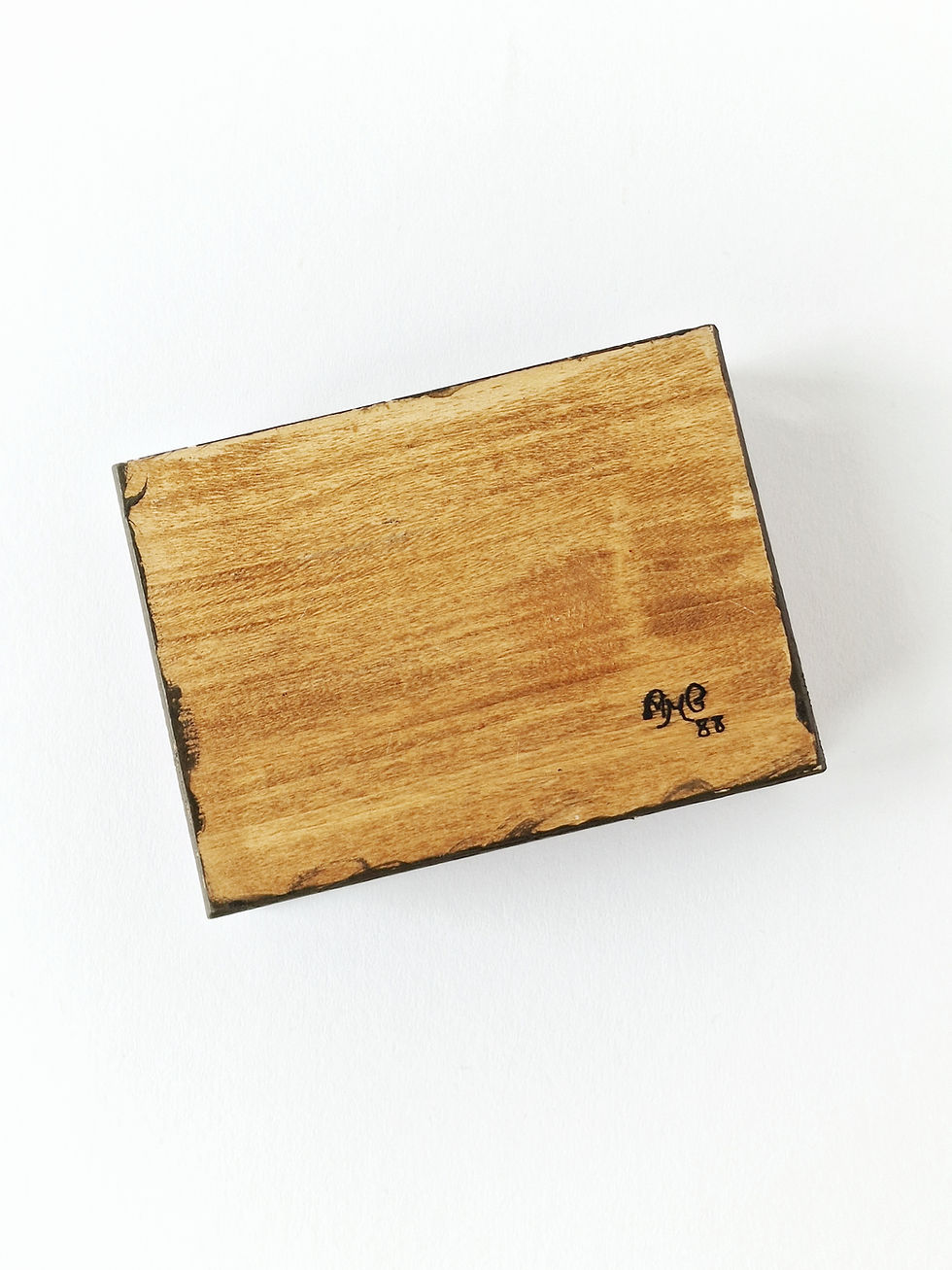 Miniature : Boîte en bois folk scandinave