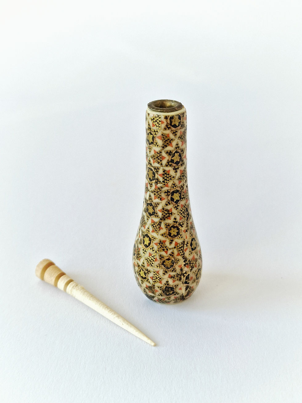 Thumbnail: Boîte et flacon cure-dents perses