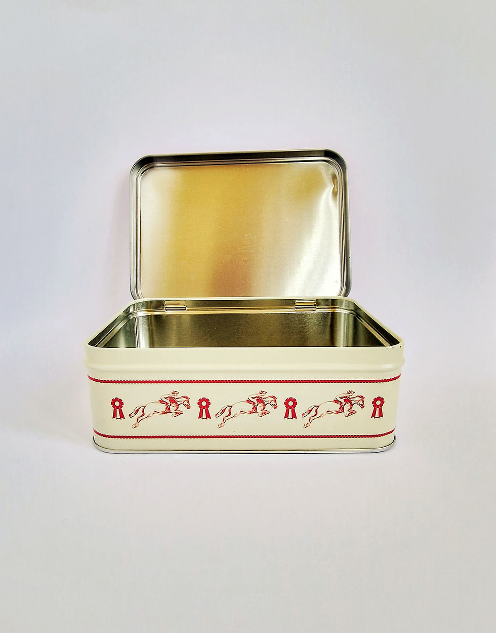 Thumbnail: Metal box girl with horse
