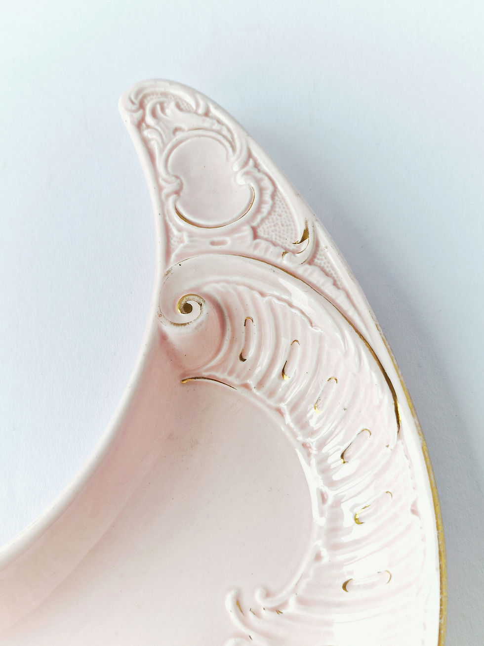 Miniature : Vide poche barbotine style victorien