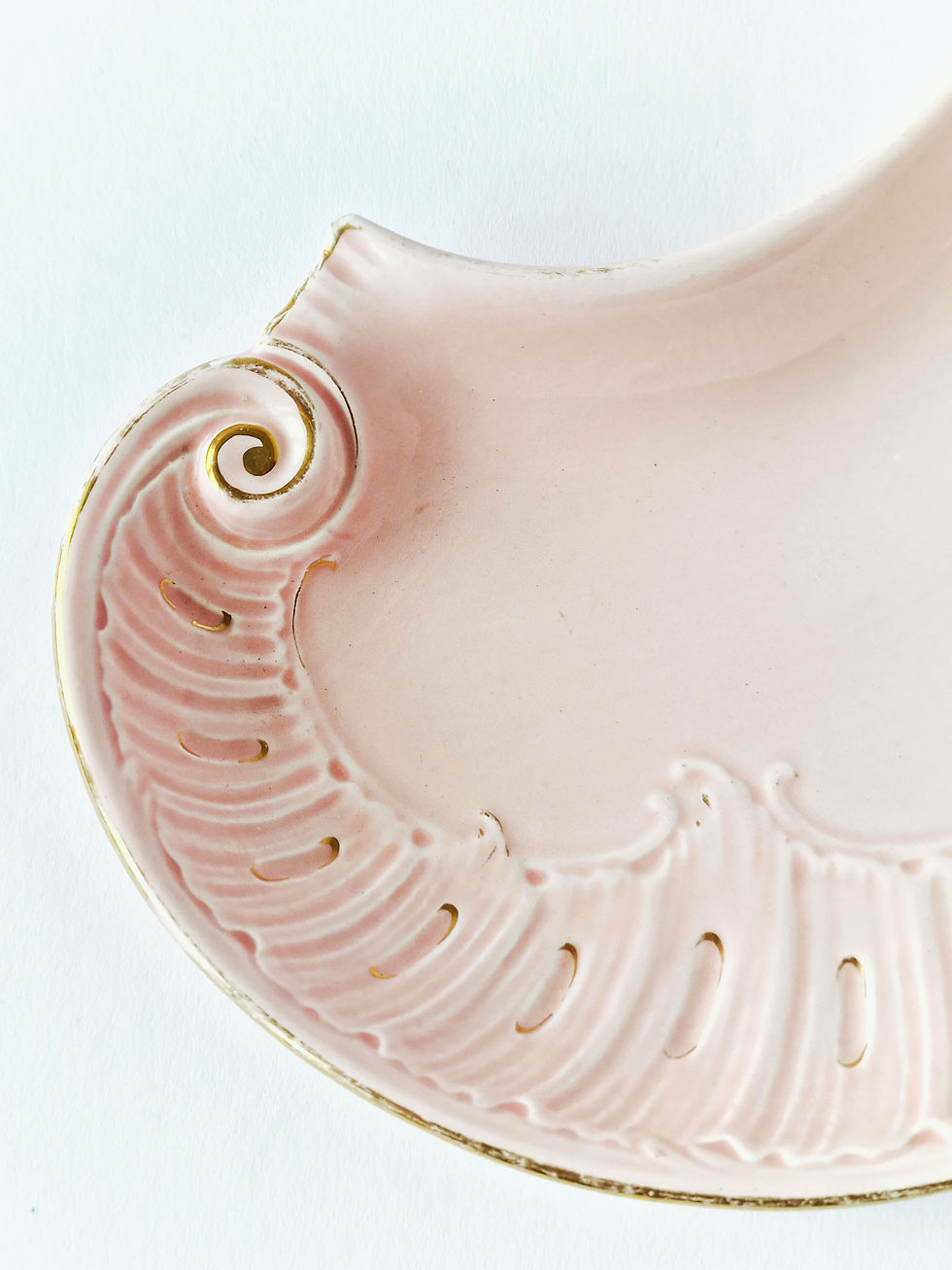 Miniature : Vide poche barbotine style victorien
