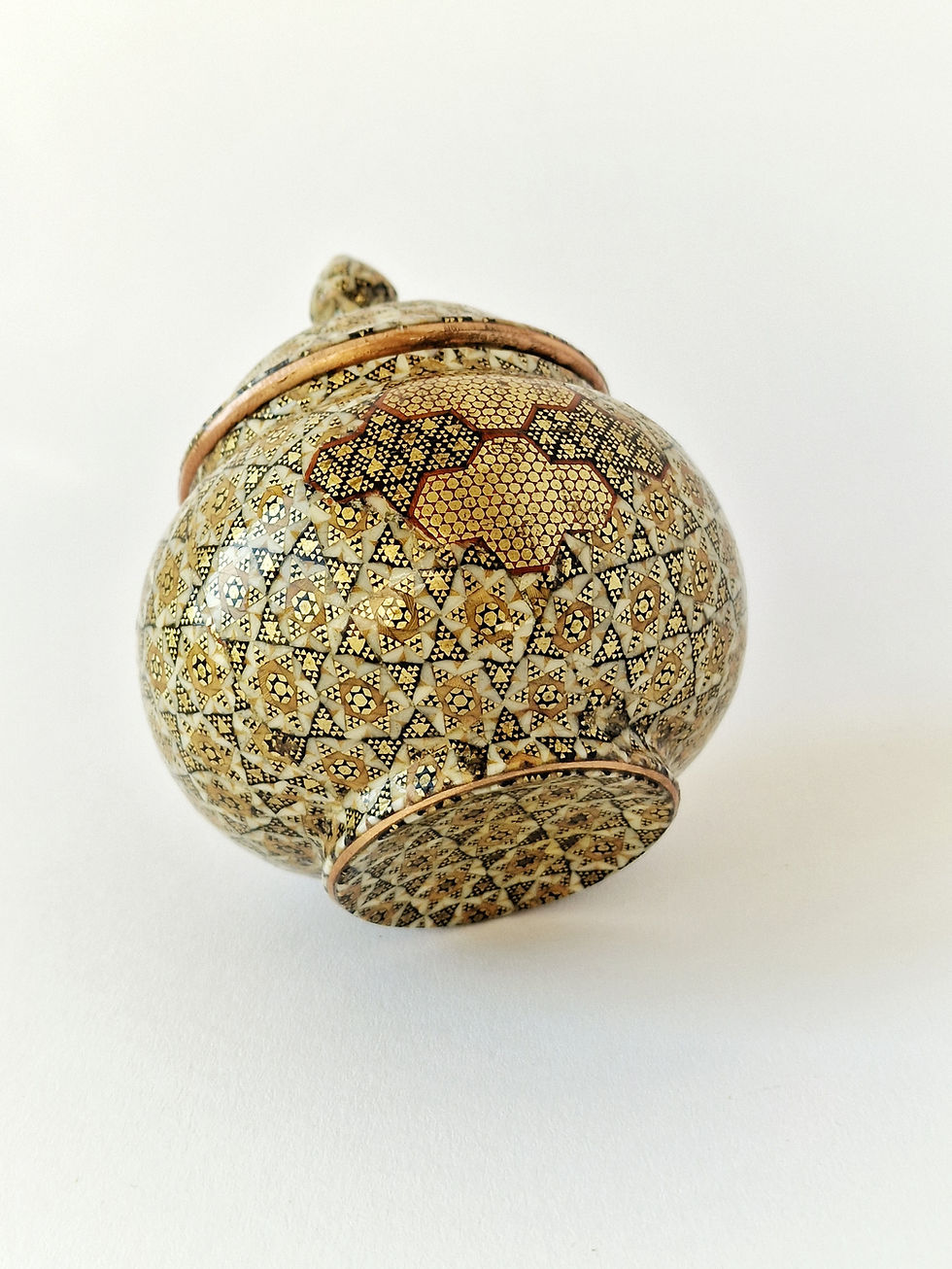 Thumbnail: Boîte et flacon cure-dents perses