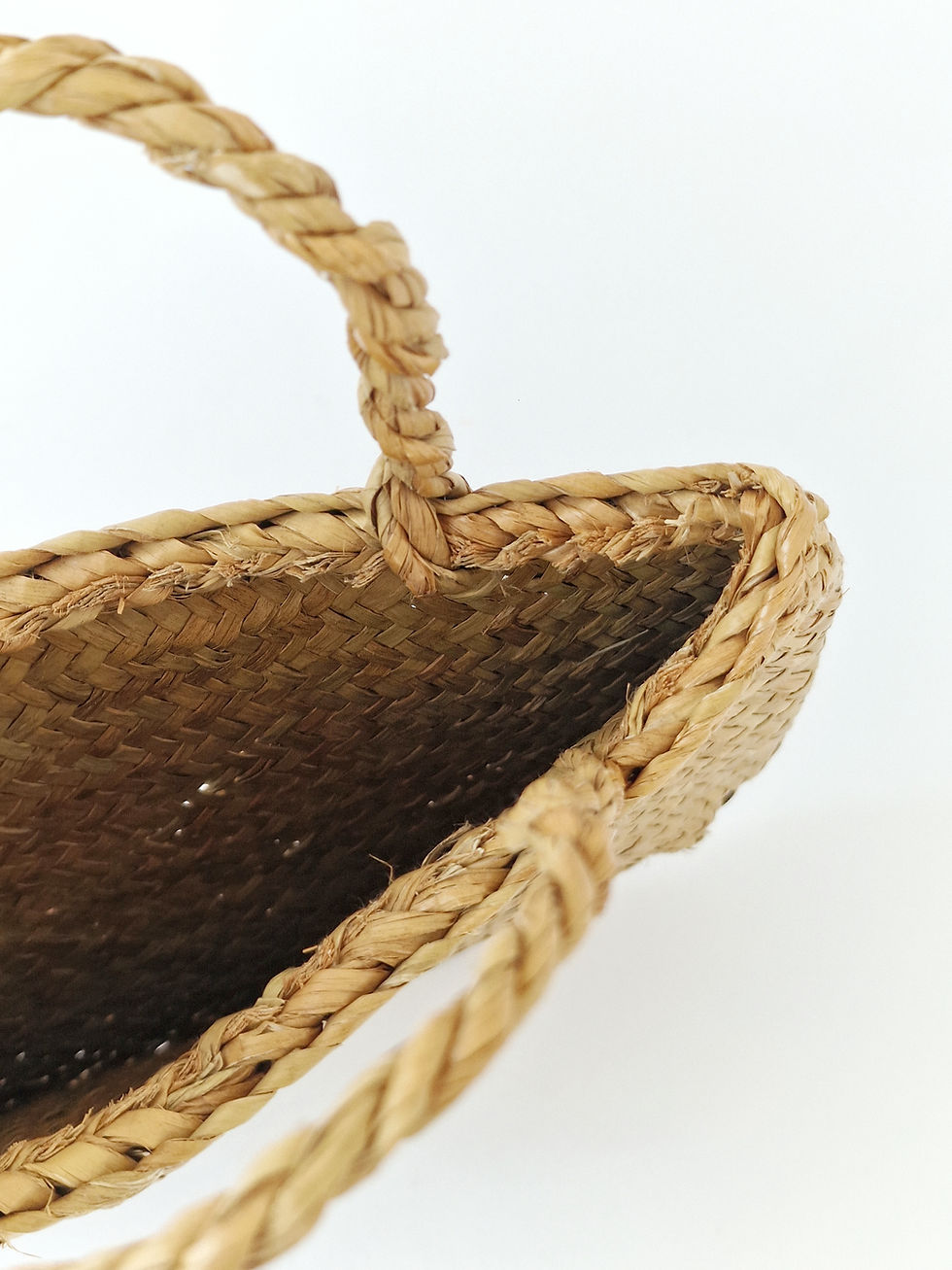 Thumbnail: Sac de main en rotin tressé 