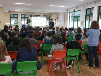 Educar para a Cidadania: Poupar, um Compromisso com o Futuro