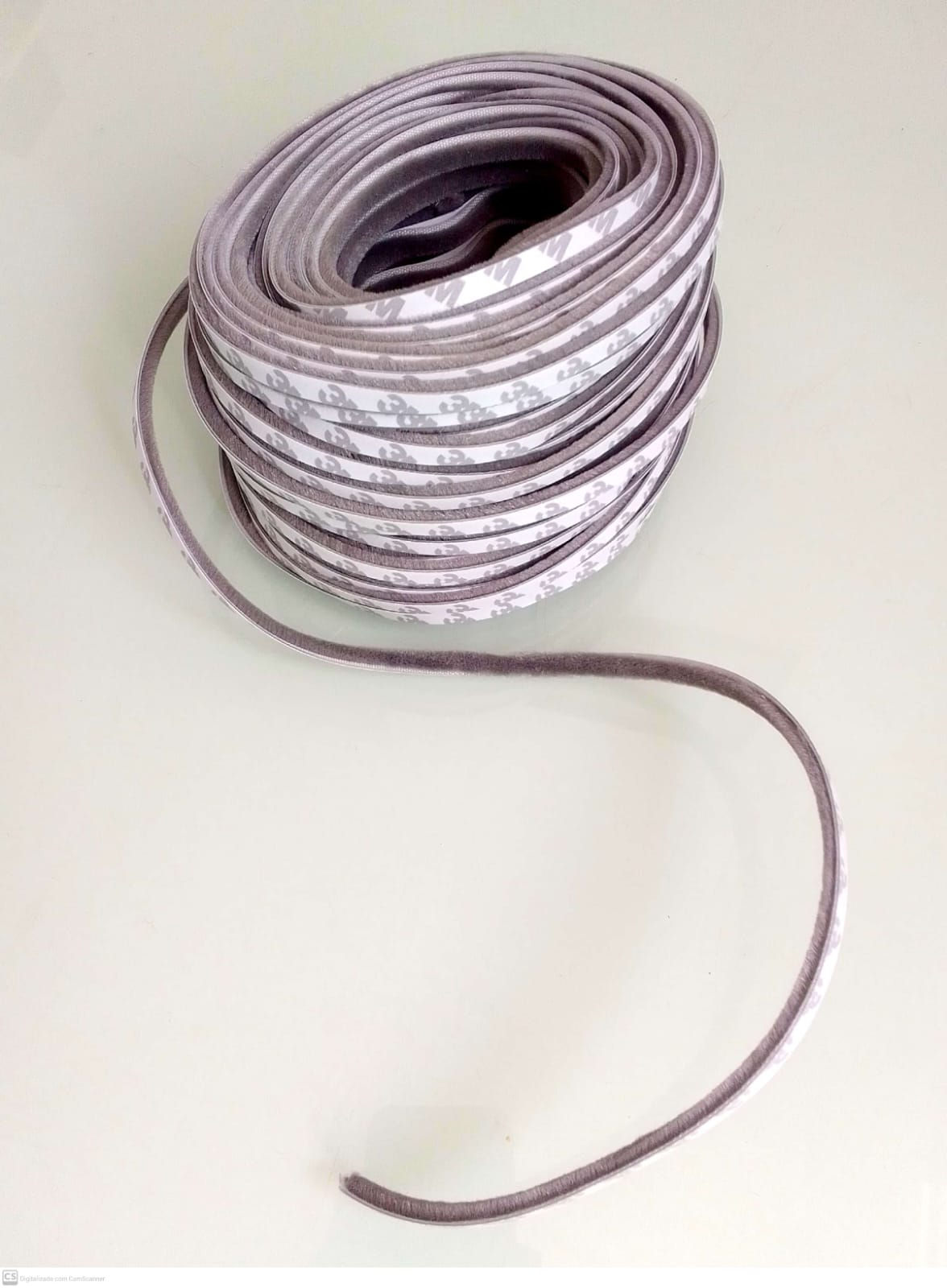 ESCOVA DE VEDAÇÃO ADESIVA 7X6