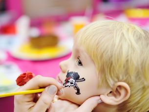 Truccabimbi: Arte, Divertimento, Corsi Online e Opportunità Professionali