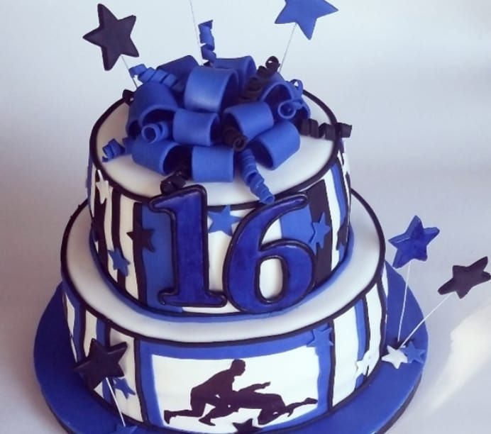 Wrestling edible image cake