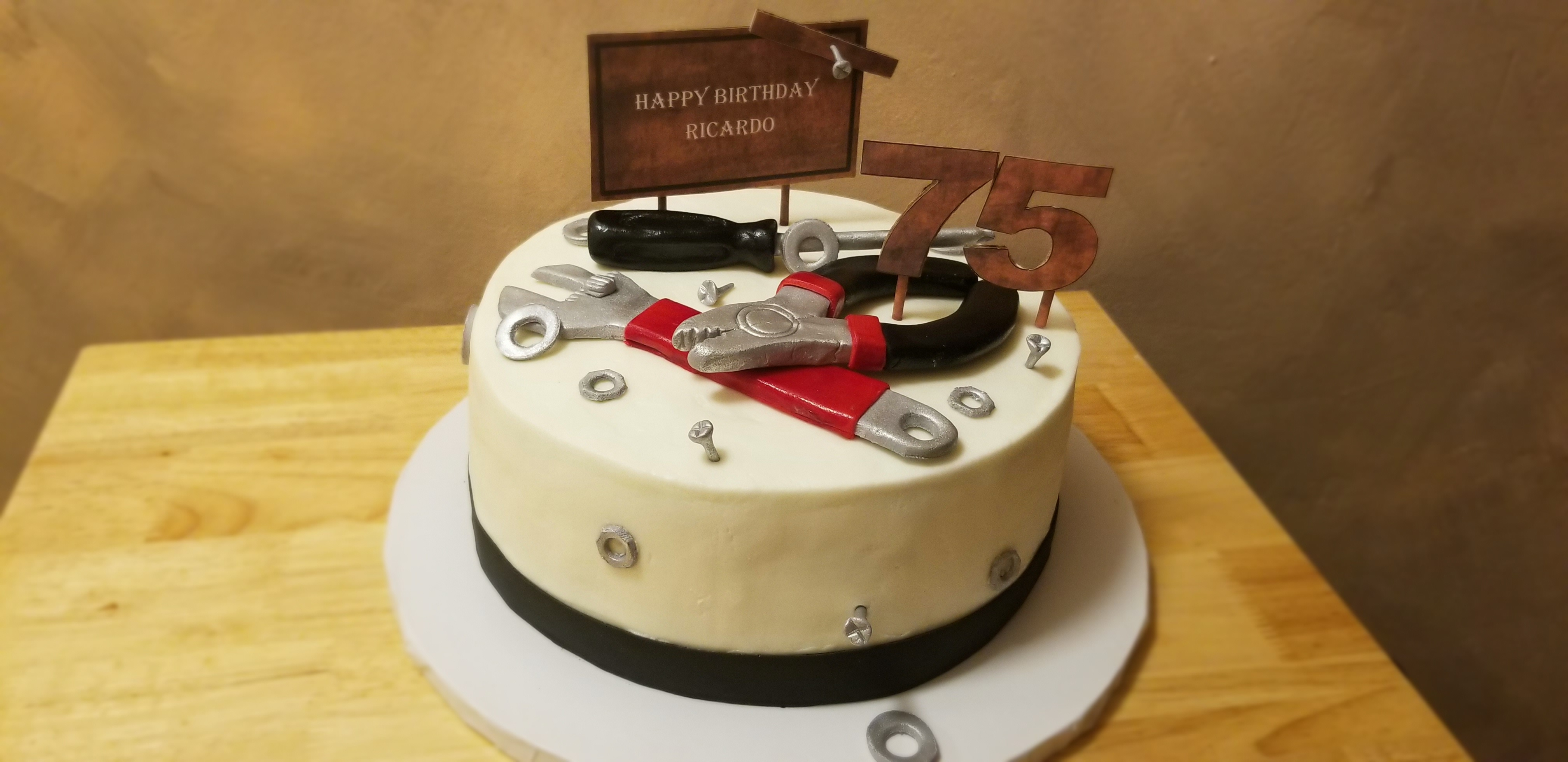 Handyman tools cake