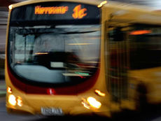 Ônibus com universitários tomba em SP; 17 morrem e 29 ficam feridos