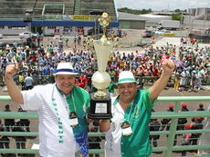 Aparecida e Reino Unido empatam e são as campeãs do Grupo Especial no Carnaval 2016