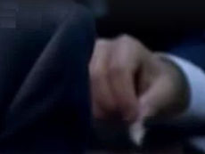Vídeo flagra suposto pacote de cocaína em sessão do impeachment