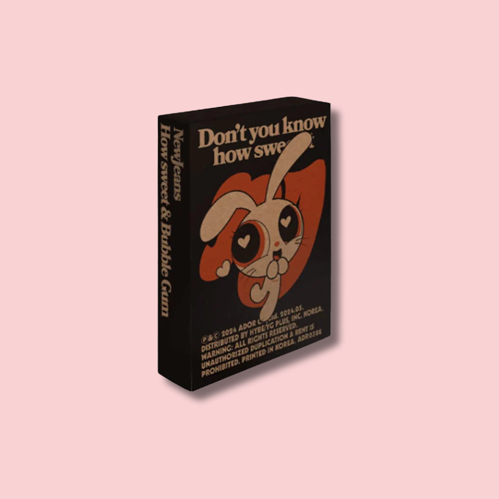 Thumbnail: NEWJEANS - HOW SWEET (WEVERSE VER.)