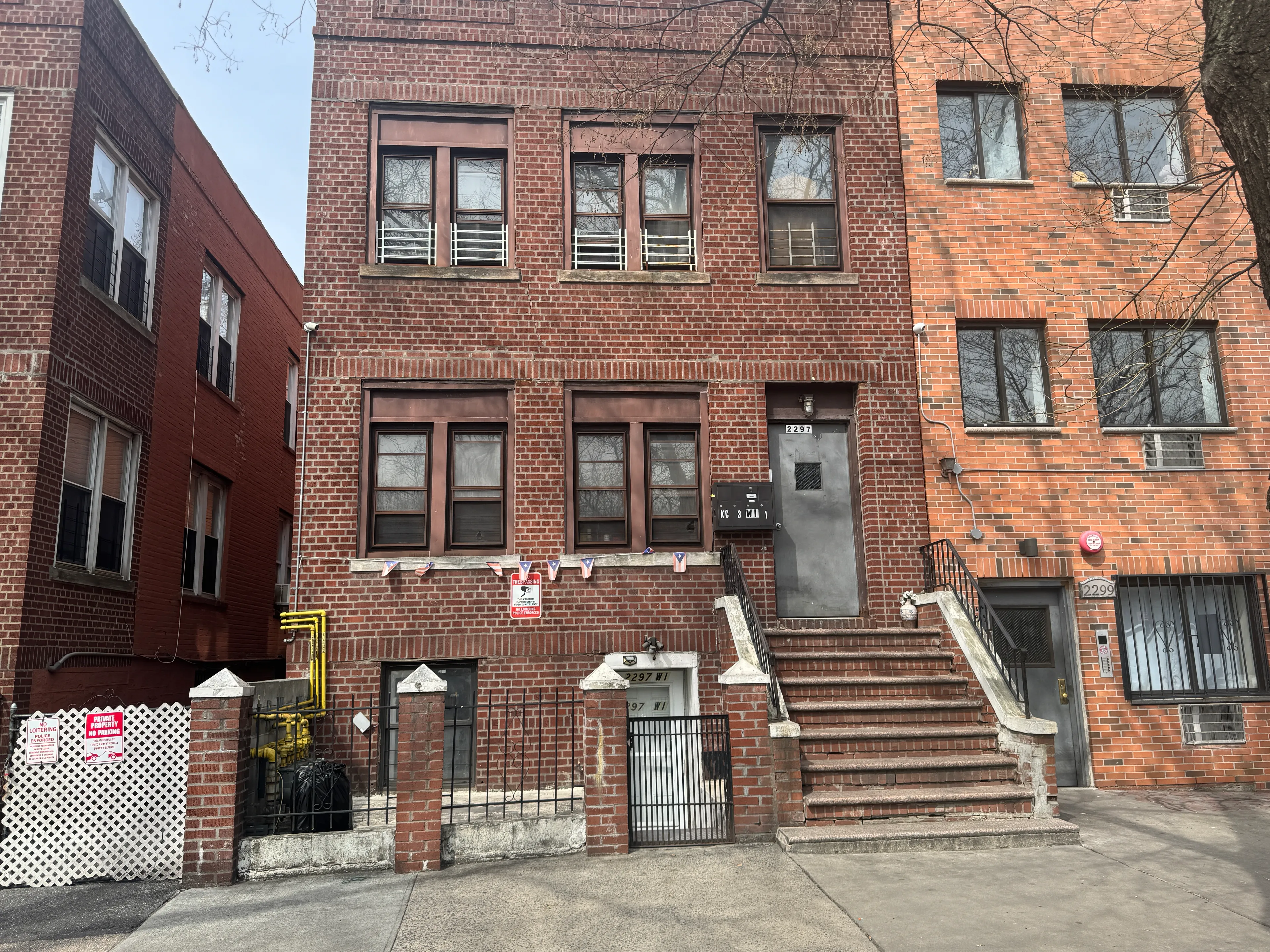 2297 Southern Boulevard