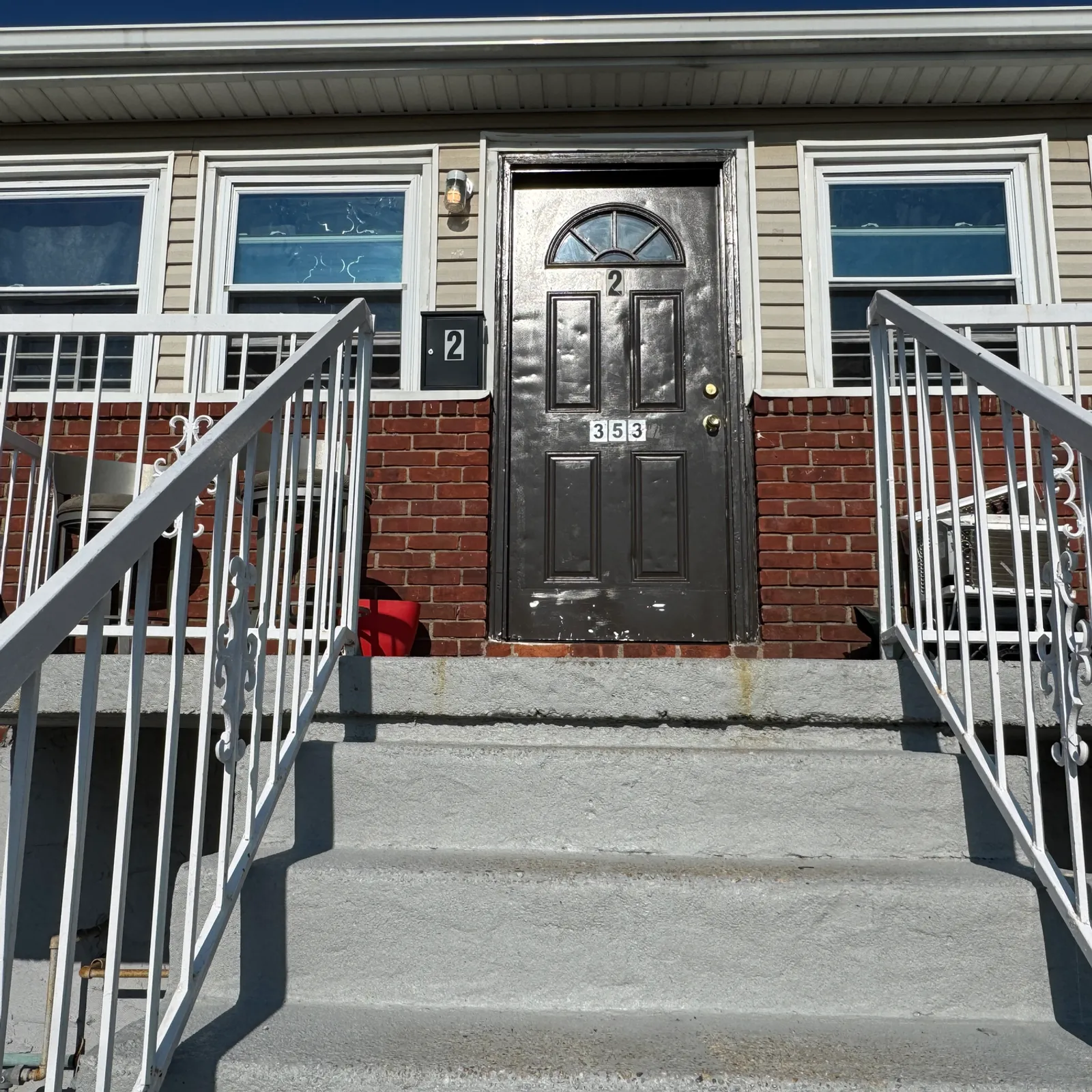 353 Beach 46th St, Far Rockaway, NY 11691