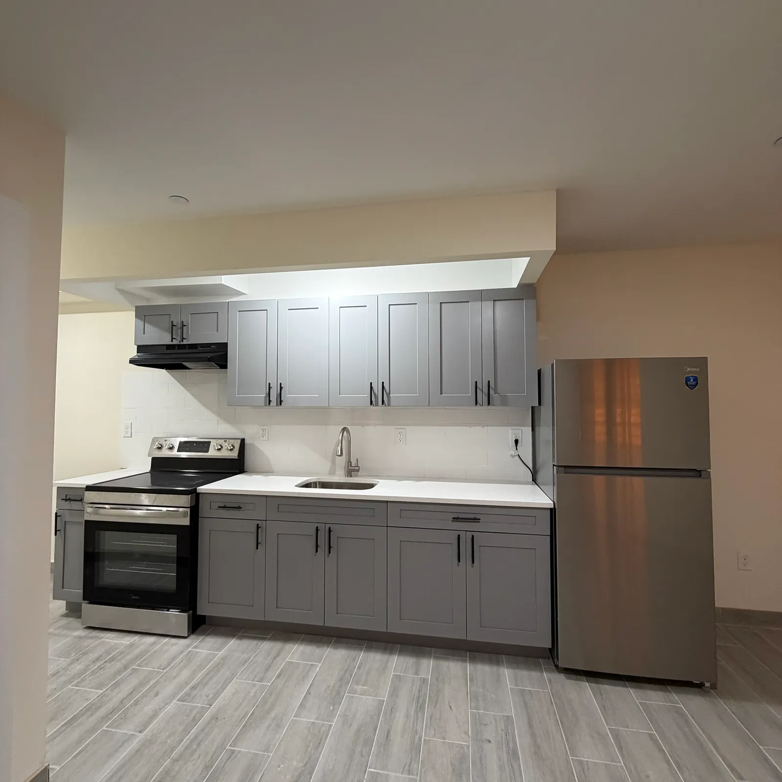 1075 West Farms Road, Bronx, NY 10459