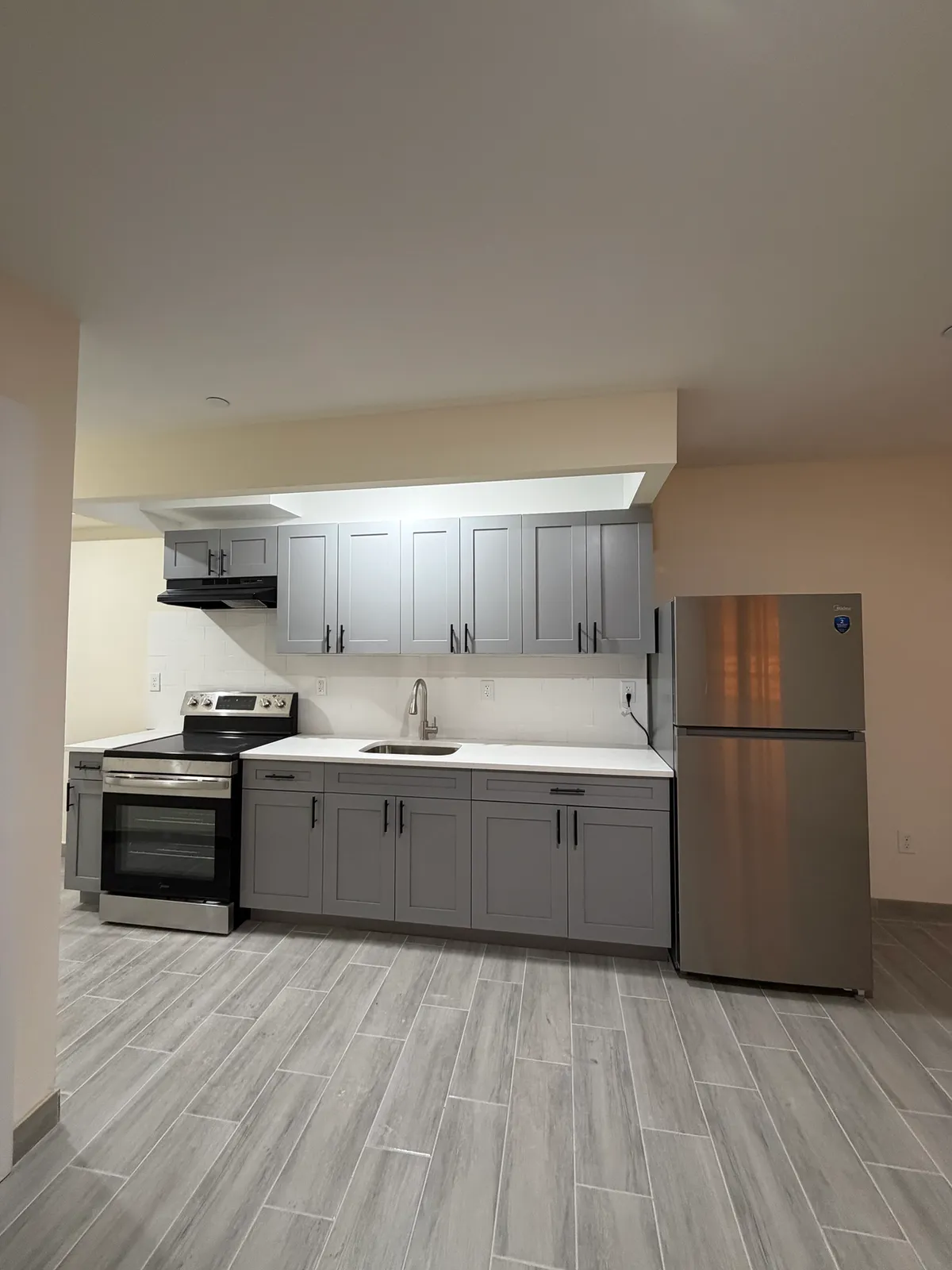 1075 West Farms Road