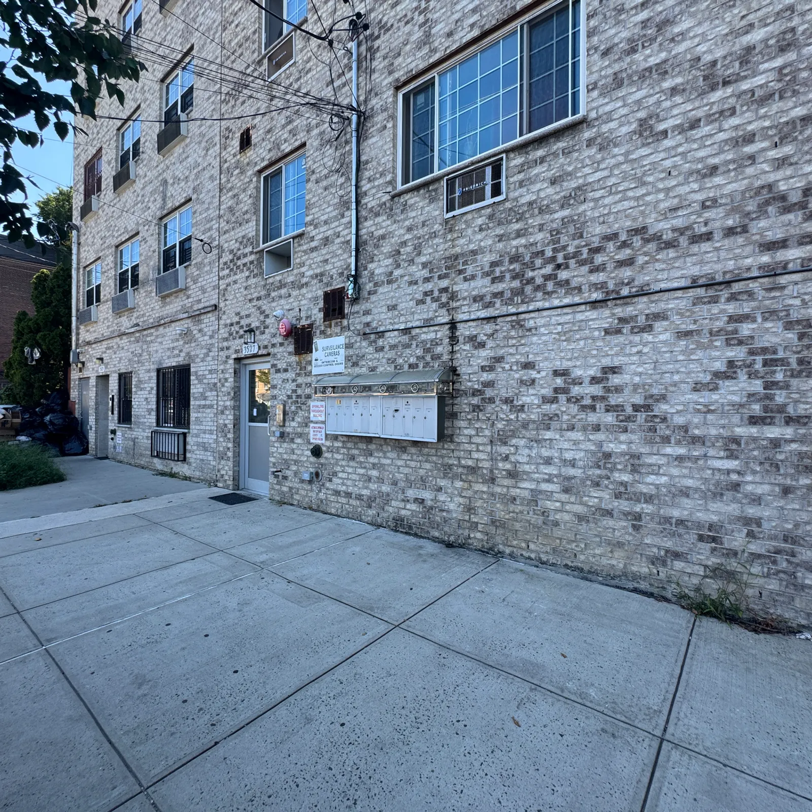 3527 Eastchester Road, Bronx, NY 10469