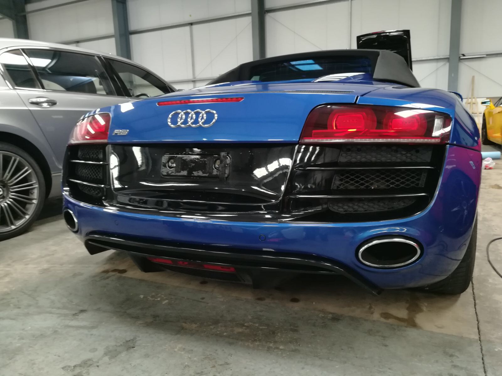 AFTER - Audi R8