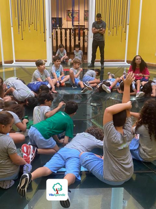 Arte e Educação: 4º ano visita exposição sobre consumo consciente a reciclagem