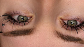 Prodlužování řas na léto: ideální volba na dovolenou u moře