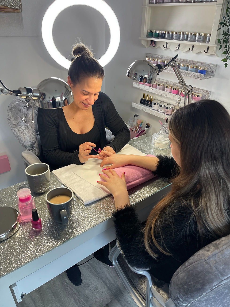 nail tech practicing on client