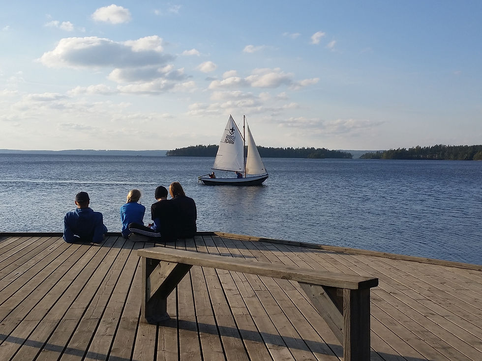 Sailing boat on lake Unden.jpg