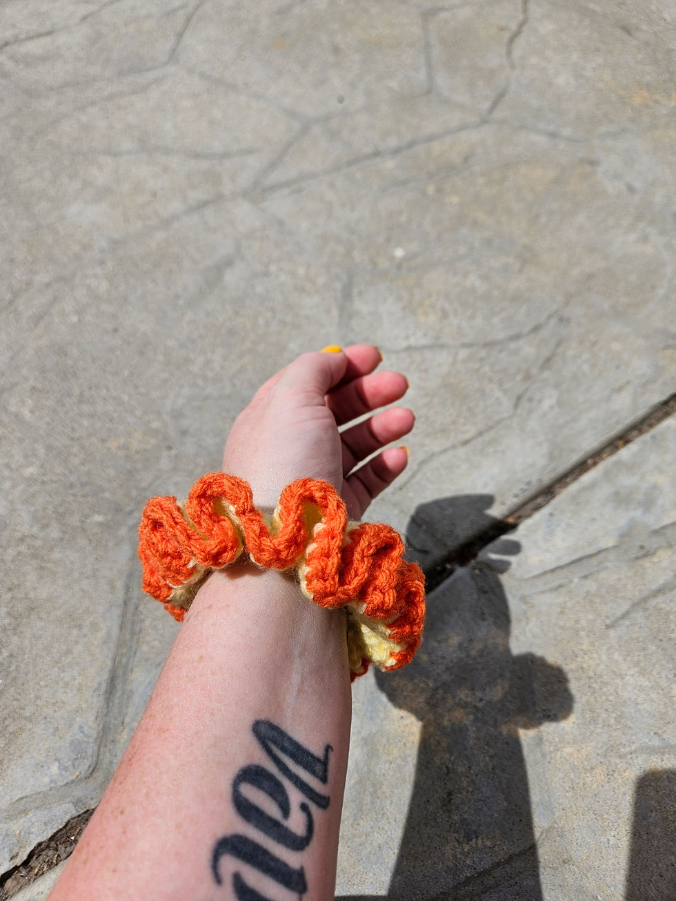 Thumbnail: Crochet hair scrunchies