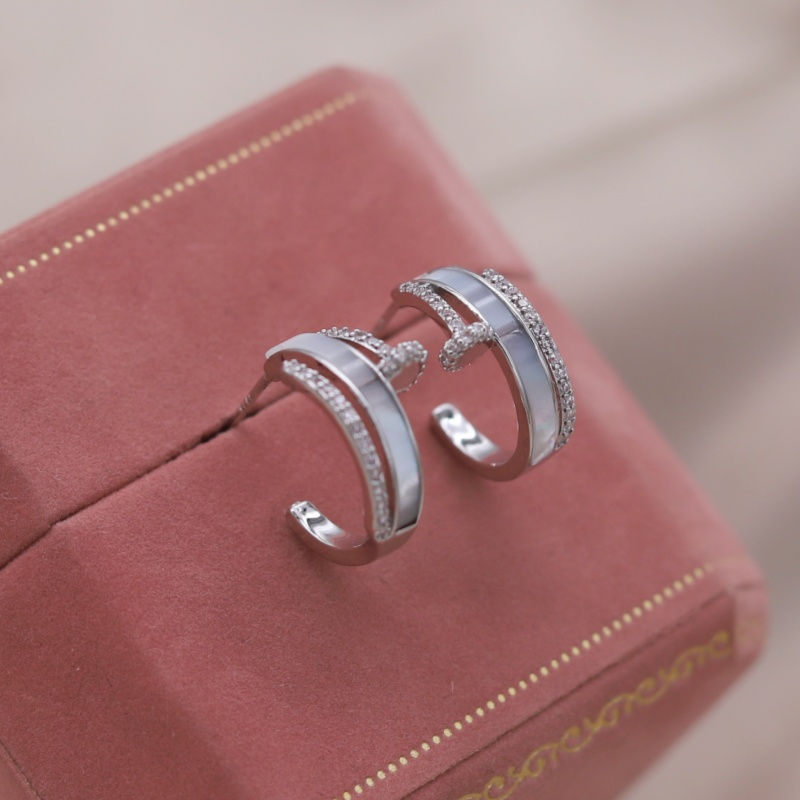 Thumbnail: Korea new design fashion jewelry 14K gold plated C type multiple zircon shell ea