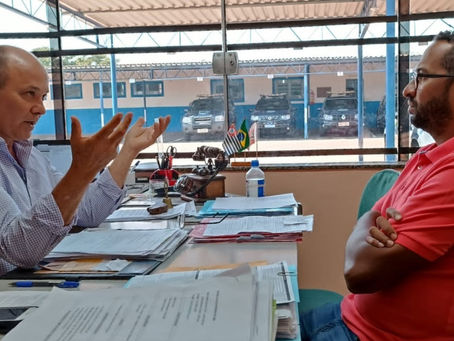 LEI QUE PROÍBE PESCA PREDATÓRIA É TEMA DE REUNIÃO ENTRE KIFÚ E SECRETÁRIO.