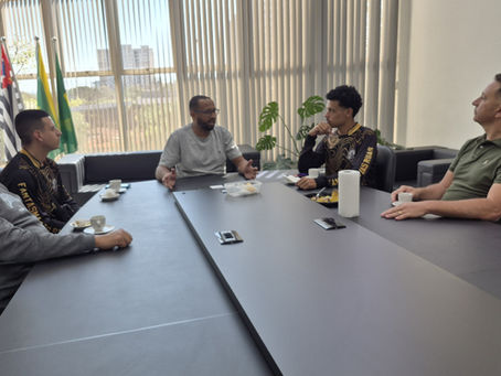 Kifú recebe motoboys e reforça diálogo por melhores condições de trabalho para categoria