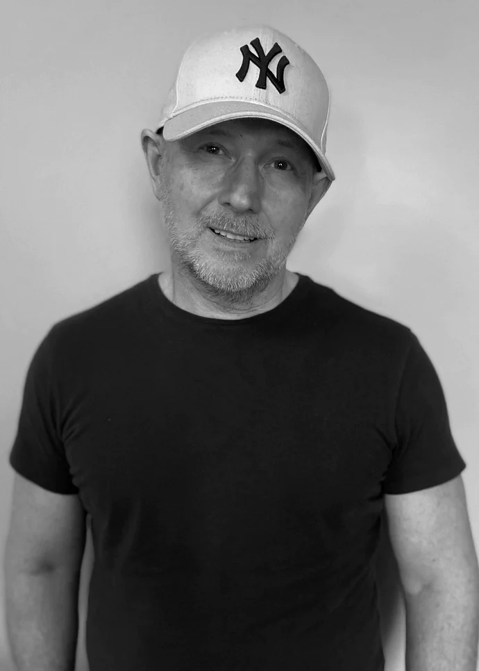 jonny_690x966_crop_center.webp