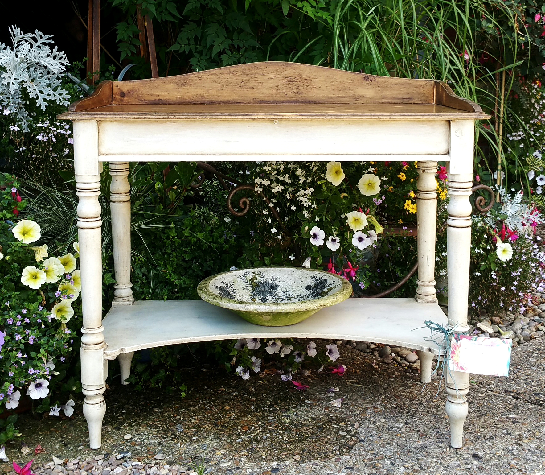 The Simple Washstand