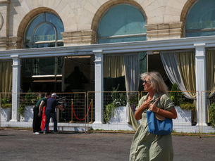 RUSSIA: BALZI ROSSI RESTAURANT TARGET OF TERRORIST BOMBING KILLS 3 WOUNDS 21 IN MOSCOW