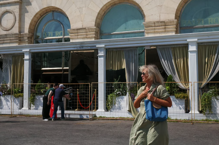 RUSSIA: BALZI ROSSI RESTAURANT TARGET OF TERRORIST BOMBING KILLS 3 WOUNDS 21 IN MOSCOW