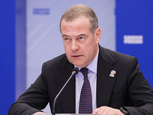 DEMITRY MEDVEDEV: “RUSSIA ISN’T ISRAEL OR EVEN IRAN” | PHOTO BY TASS