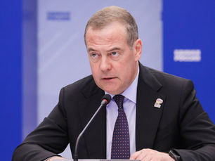 DEMITRY MEDVEDEV: “RUSSIA ISN’T ISRAEL OR EVEN IRAN” | PHOTO BY TASS