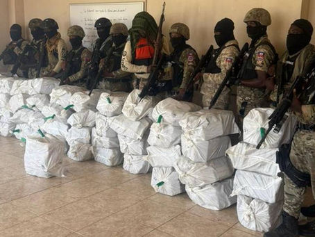 Polis Nasyonal Ayisyen yo te sezi 1,045 kilo kokayin | koutwazi Foto Polis Nasyonal Ayiti (PNH)